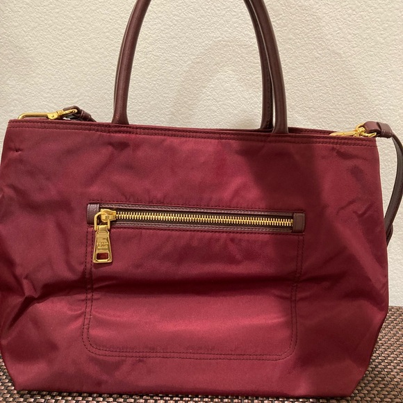 Vintage Prada nylon shoulder bag - Picture 2 of 8